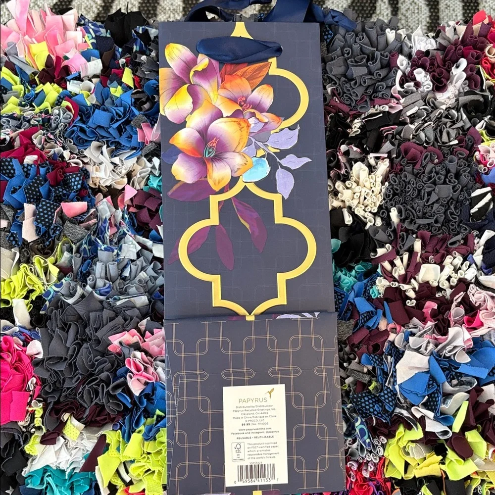 🆕Papyrus Floral Beverage Gift Bag